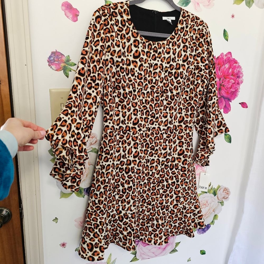 Chiffon Leopard Ruffle Dress Size 6 Knee Length Long Sleeve NWT Bar III - Picture 2 of 8